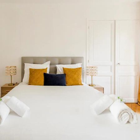 8P - 3Br Le Marais Spacious - Central - Historic Apt Paris Bagian luar foto