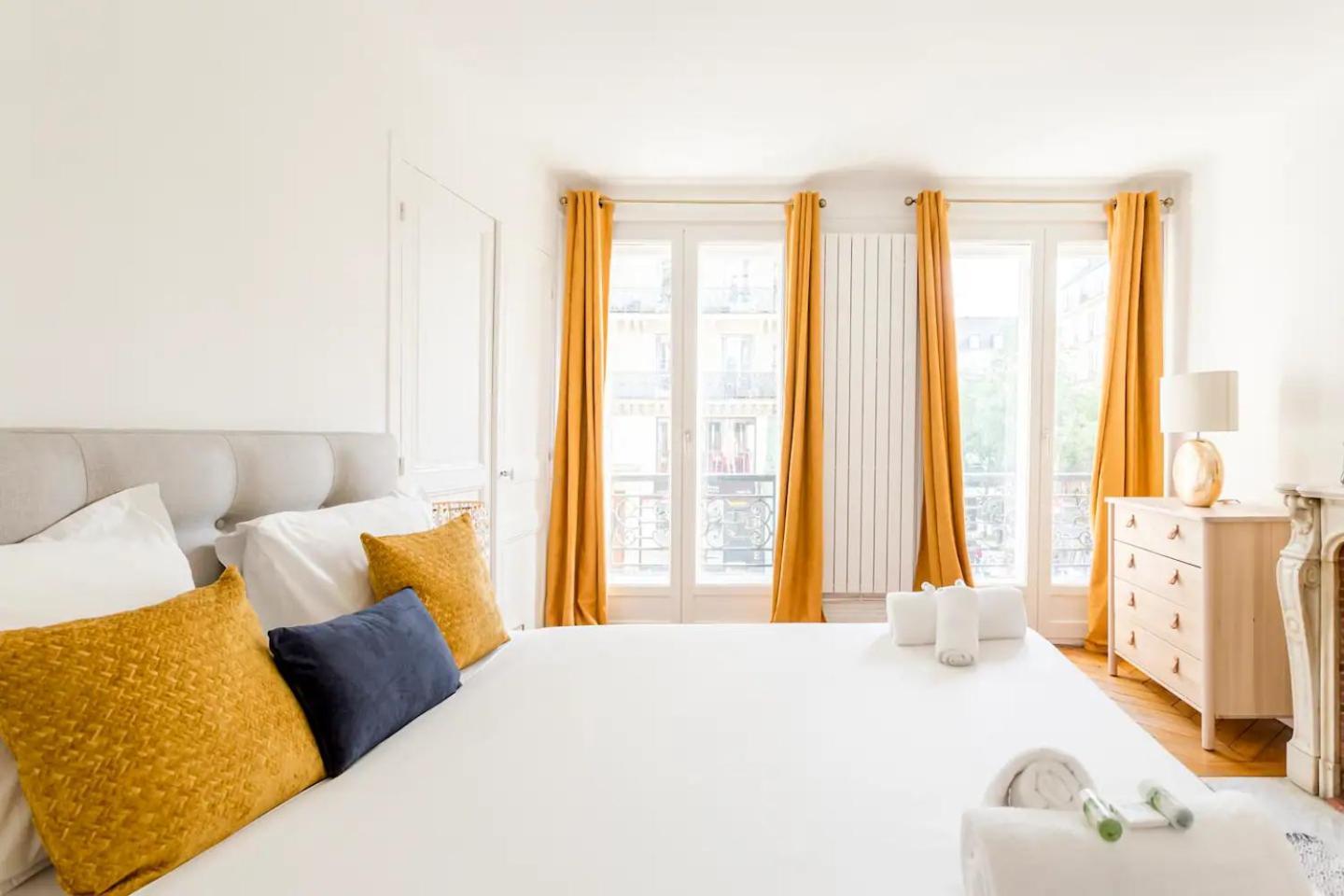 8P - 3Br Le Marais Spacious - Central - Historic Apt Paris Bagian luar foto