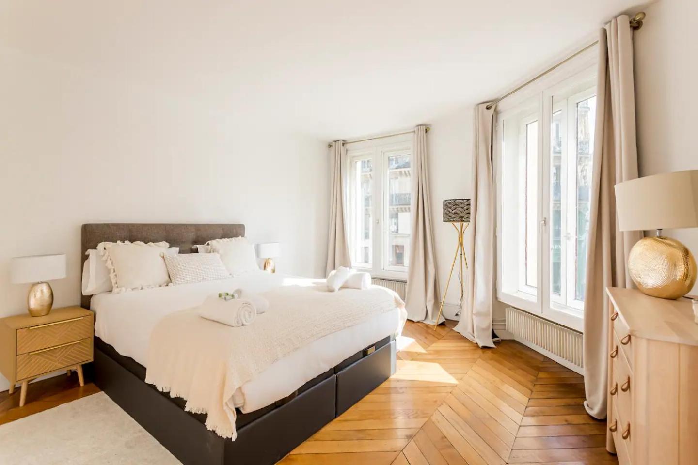 8P - 3Br Le Marais Spacious - Central - Historic Apt Paris Bagian luar foto