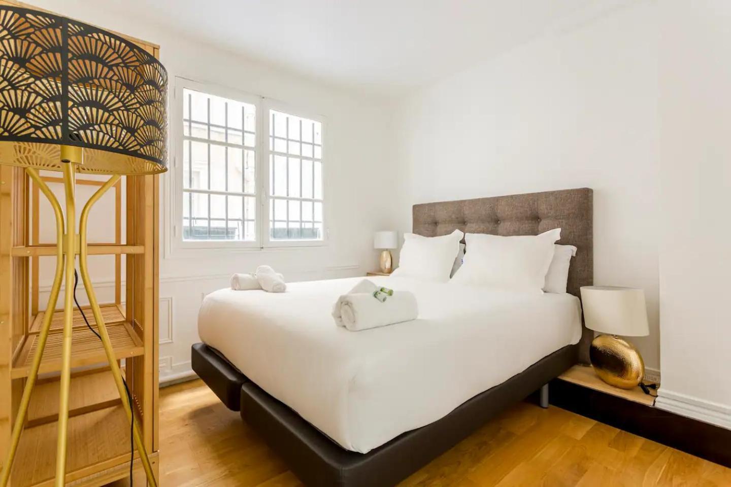 8P - 3Br Le Marais Spacious - Central - Historic Apt Paris Bagian luar foto