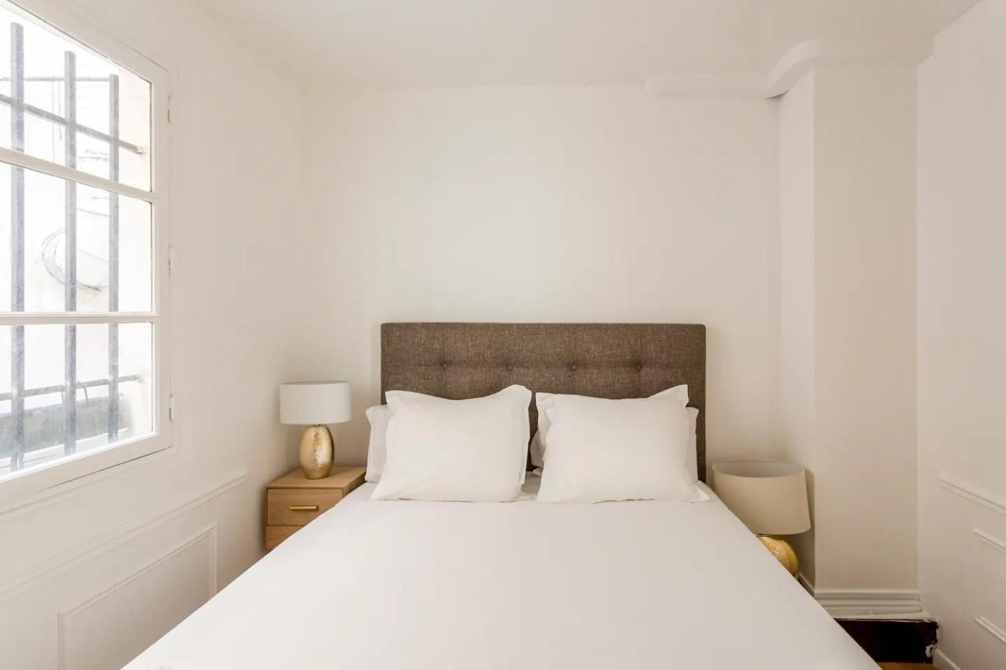 8P - 3Br Le Marais Spacious - Central - Historic Apt Paris Bagian luar foto