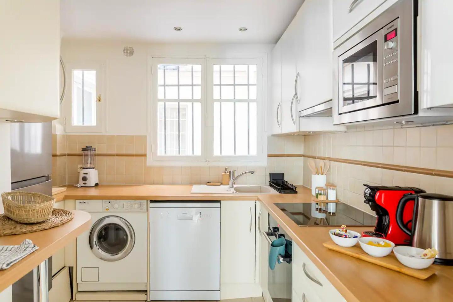 8P - 3Br Le Marais Spacious - Central - Historic Apt Paris Bagian luar foto