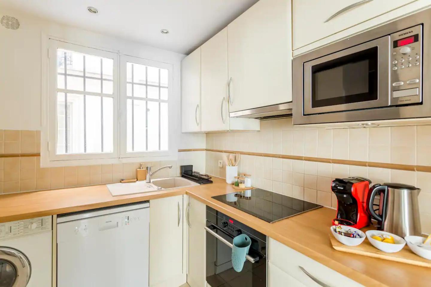 8P - 3Br Le Marais Spacious - Central - Historic Apt Paris Bagian luar foto